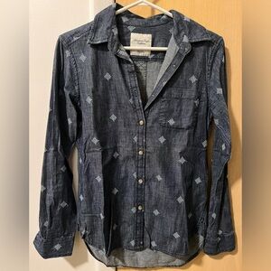American Eagle Denim Chambray Button Up Shirt Size XS